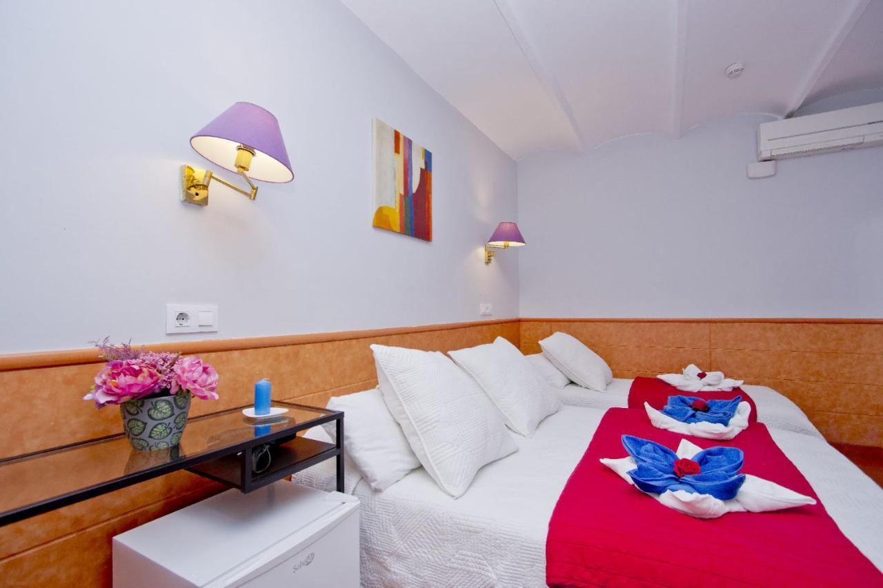 Barcelona City Rooms Екстер'єр фото